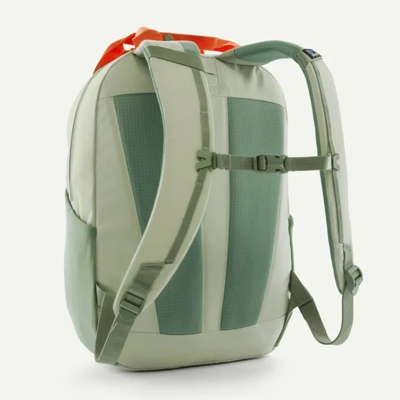 Atom Tote Pack 20L - Color: Lichen Green - Picture 3 of 5